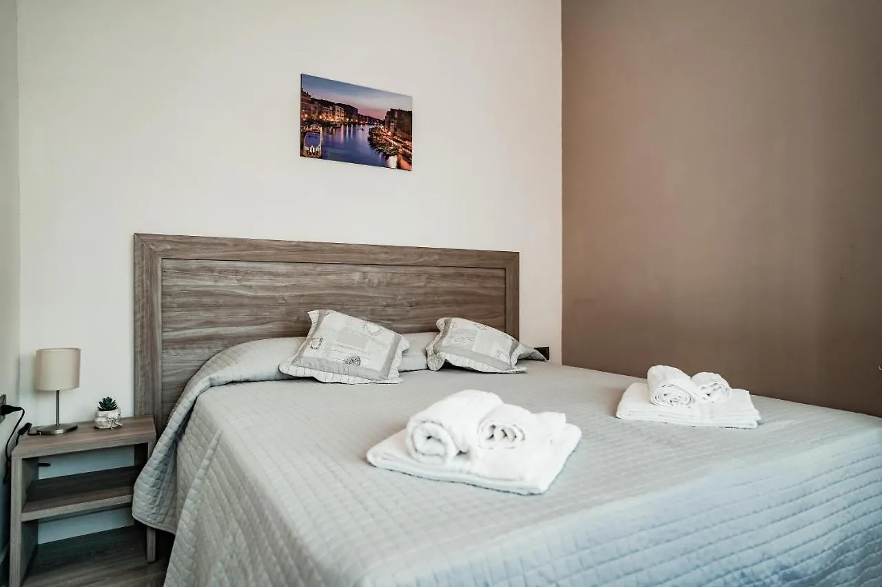 Angelica Home Mestre 0*,  Italy